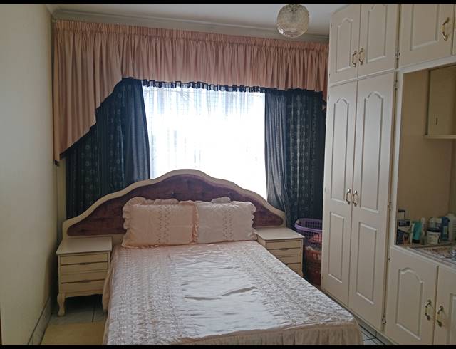 3 BEDROOM FREEHOLD FOR SALE IN BELFORT ESTATE